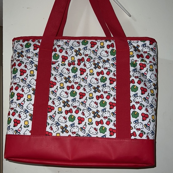 Igloo Kitchen Igloo Hello Kitty Insulated Bag Poshmark